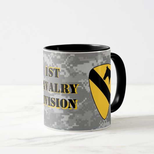 第1騎兵隊部のデジタル都市迷彩柄のコーヒー・マグ マグカップ (正面右)