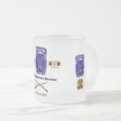 第10回山師団イラク・アフガニスタン退役軍人 フロストグラスマグカップ (正面右)