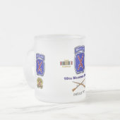 第10回山師団イラク・アフガニスタン退役軍人 フロストグラスマグカップ (正面左)