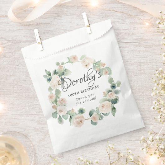 第100誕生日ホワイトローズフローラユーカリリース フェイバーバッグ (クリップ留めされた状態)