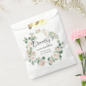 第100誕生日ホワイトローズフローラユーカリリース フェイバーバッグ (封をした状態)