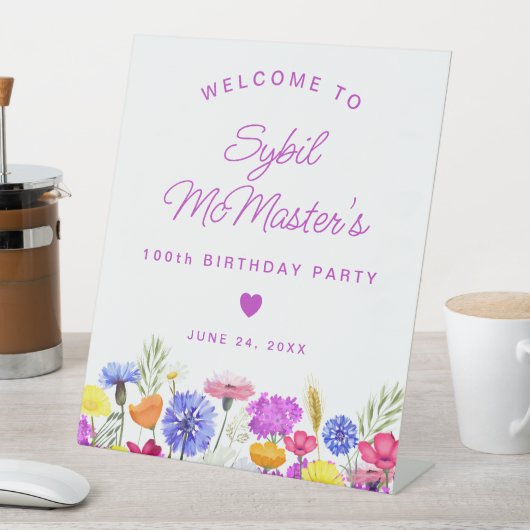 第100誕生日紫ワイルドフラワーウェルカムサイン 台座サイン (インサイチュ)