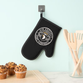 第101期空挺師団による空襲 鍋つかみ