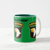 第101空挺コーヒーマグ ツートーンマグカップ (正面右)