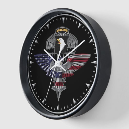 第101空挺師団のベテラン 壁時計 (傾斜)