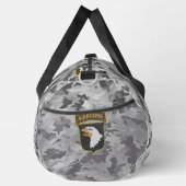 第101空挺師団アーバン迷彩柄パーソナル化可能 ダッフルバッグ (右)