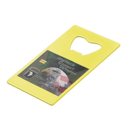 第101空挺師団ベトナム戦闘機退役軍人 クレジットカード栓抜き (正面アングル)