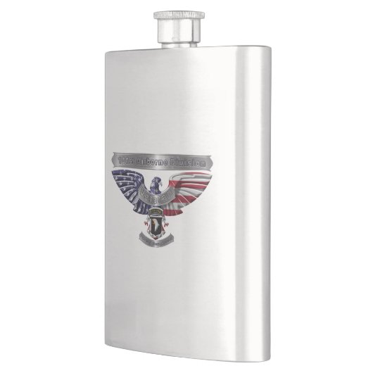 第101空挺師団誇りを持った「任務を果たしていること」 フラスク (左)