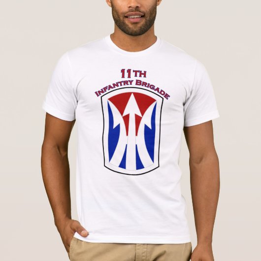 第11歩兵の組の肩パッチのTシャツ Tシャツ (正面)