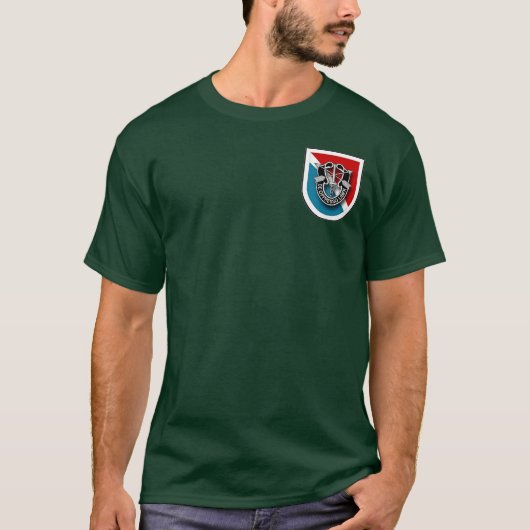 第11特殊部隊のグループ-空輸のpkt tシャツ (正面)