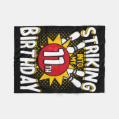 第11誕生日ボーリングテーマの誕生日化 フリースブランケット (正面(横))