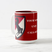 第11 ACR "Blackhorse"パッチのマグ ツートーンマグカップ (正面左)