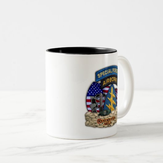 第12特殊部隊のグループの緑色のベレー帽SF SFGの獣医 ツートーンマグカップ (正面右)