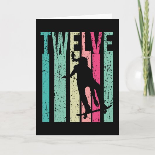 第12誕生日スケートガールスケートボードスケートで滑る12 カード (正面)