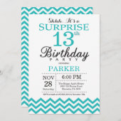 第13誕生日の招待状のティール（緑がかった色）シェブロンを驚かして下さい 招待状 (正面/裏面)
