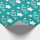 第13 10代のな誕生日は名前をカスタムするV07のティール(緑がかった色)を主演します ラッピングペーパー (角)