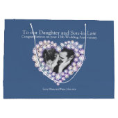 第15回クリスタ結婚ル記念写真抱き枕 ラージペーパーバッグ (裏面)