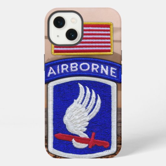 第173空挺旅団の空の兵士退役軍人車 iPhoneケース (裏面)