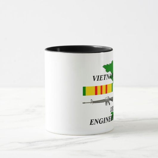 第18エンジニアの組のベトナムの退役軍人のコーヒー・マグ マグカップ (中央)