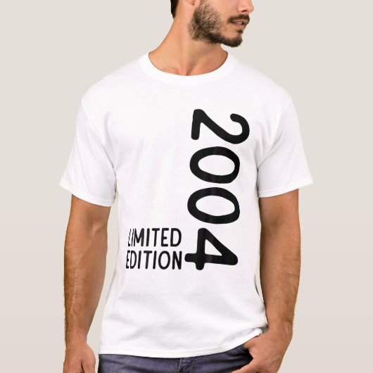 第18誕生日ボーイガール18年2004ギフトおもしろい Tシャツ (正面)