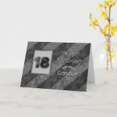 第18誕生日、孫、グランジな灰色のストライプ カード (黄色い花)