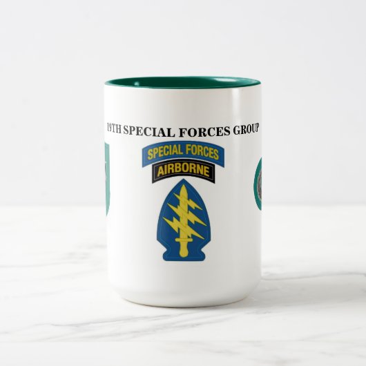 第19特殊部隊のグループのマグ ツートーンマグカップ (中央)