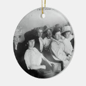 第1 1911年からのLasアンヘレスのすべての女性の陪審 セラミックオーナメント (左)