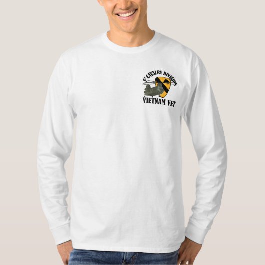 第1 Cavベトナムの獣医- CH-47 Tシャツ (正面)