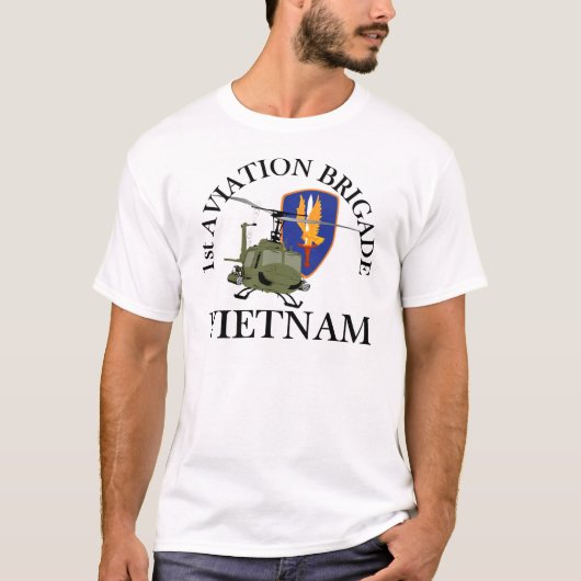 第1 Huey航空Bdeのベトナムの獣医 Tシャツ (正面)