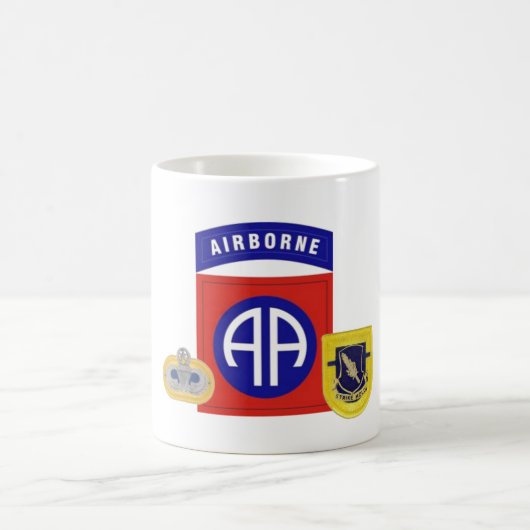 第1 ST BN 504歩兵第82機搭載MUG コーヒーマグカップ (中央)