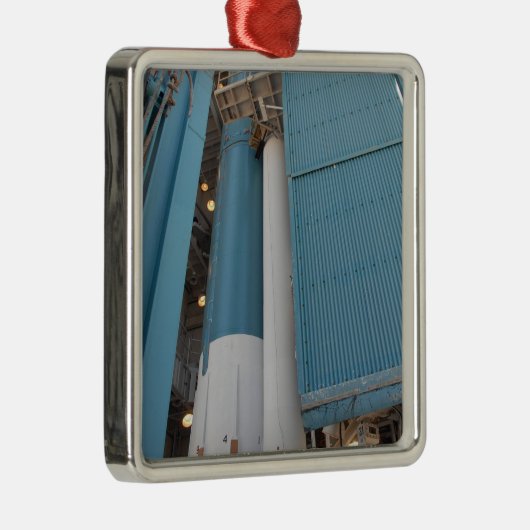 第2ロッ無地のクモータはプラム内に移動する メタルオーナメント (右)