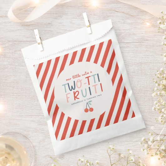 第2回バースデーフルーツ赤い夏の子供たちのパーティー フェイバーバッグ (クリップ留めされた状態)