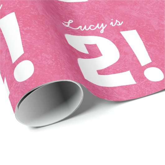第2女の子B02Zのための誕生日の名前をカスタムするのピンクの白 ラッピングペーパー (ロールコーナー)