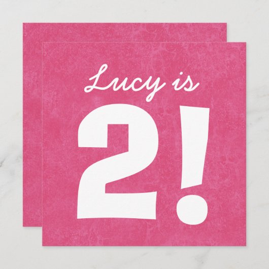 第2女の子B02Zのための誕生日の名前をカスタムするのピンクの白 招待状 (正面/裏面)