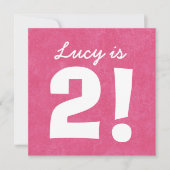 第2女の子B02Zのための誕生日の名前をカスタムするのピンクの白 招待状 (正面)
