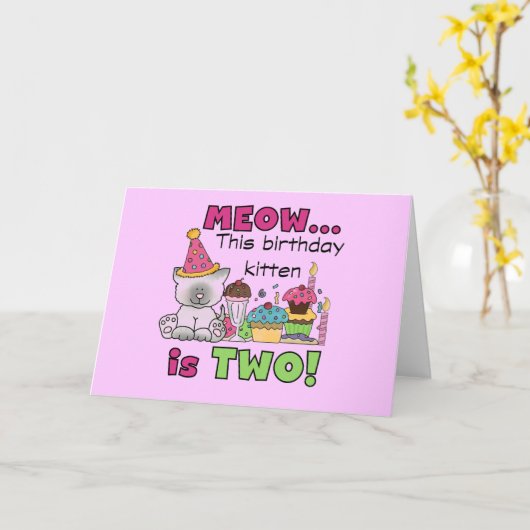 第2子猫誕生日Tシャツと贈り物 カード (黄色い花)