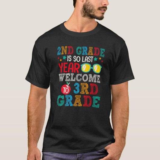 第2学年は昨年から第3学年に迎えられる Tシャツ (正面)