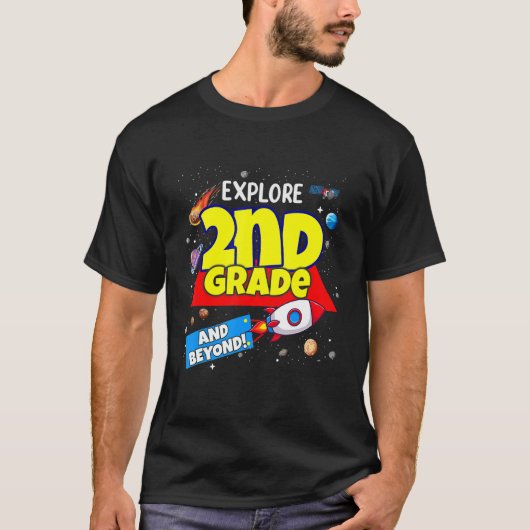 第2学年を超えた探検新学期少年G Tシャツ (正面)