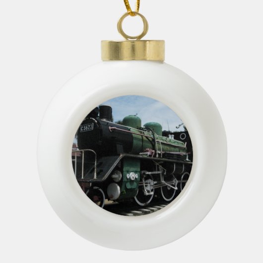 第2次世界大戦スチームトレインザリバークワイブリッジ セラミックボールオーナメント (正面)