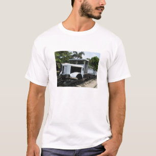 第2次世界大戦軍隊トレインアットザリバークワイブリッジ Tシャツ