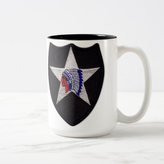 第2歩兵部隊の退役軍人の獣医パッチのコップ ツートーンマグカップ (右)