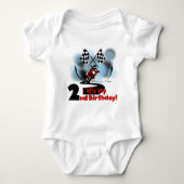 第2誕生日のTシャツおよびギフトを競争させるオートバイ ベビーボディスーツ (正面)