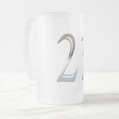 第21誕生日の銀製の第21 フロストグラスビールジョッキ (正面左)