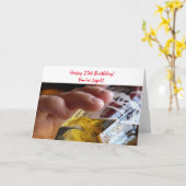 第21誕生日、法的ビール、あなたは! カード (黄色い花)