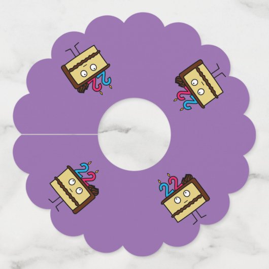 第22蝋燭チョコレートアイシングが付いているお誕生日ケーキ ワイングラスタグ (裏面)