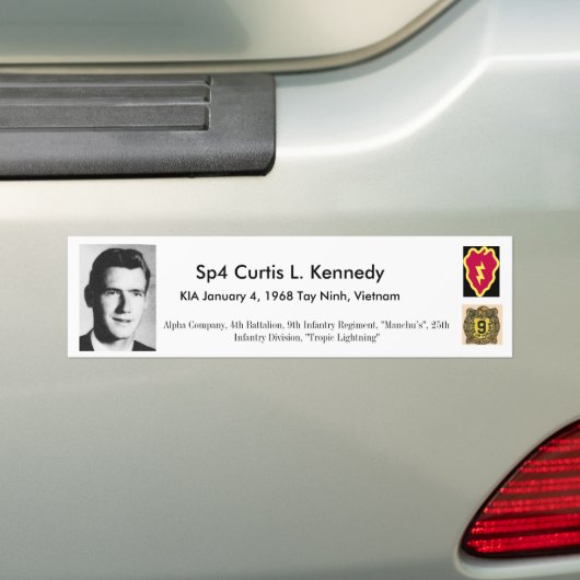 第25歩兵のベトナムの記念物カーティス バンパーステッカー (車上)