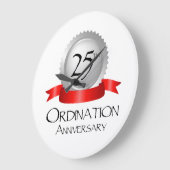 第25聖職授与式記念日の十字のホスト ラージ壁時計 (傾斜)