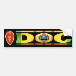 第25 Inf. Div. CMBのステッカーが付いているDOC バンパーステッカー