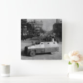 第27 1917年3月:  装甲車両の艦隊 スクエア壁時計 (ホーム)