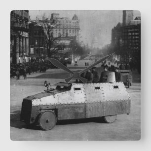 第27 1917年3月: 装甲車両の艦隊 スクエア壁時計